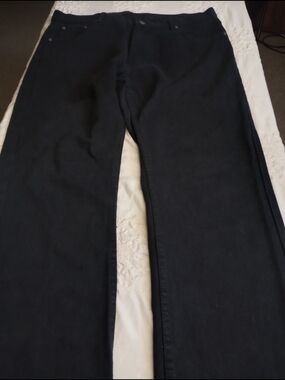 Sacred Crown Denim Men's Slim Straight Jeans in Black 36x31